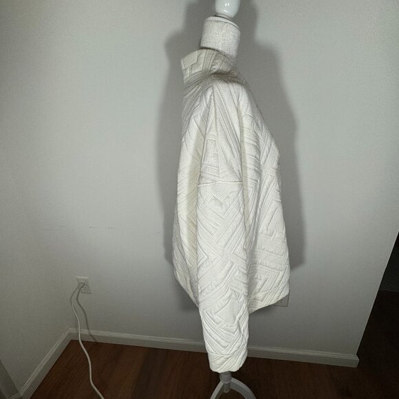 Liz Claiborne White V-Neck Pullover – Size XXL - Picture 4 of 7